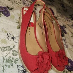 Karen Scott Red Slingback Peep-Toe Flats with Floral Accent